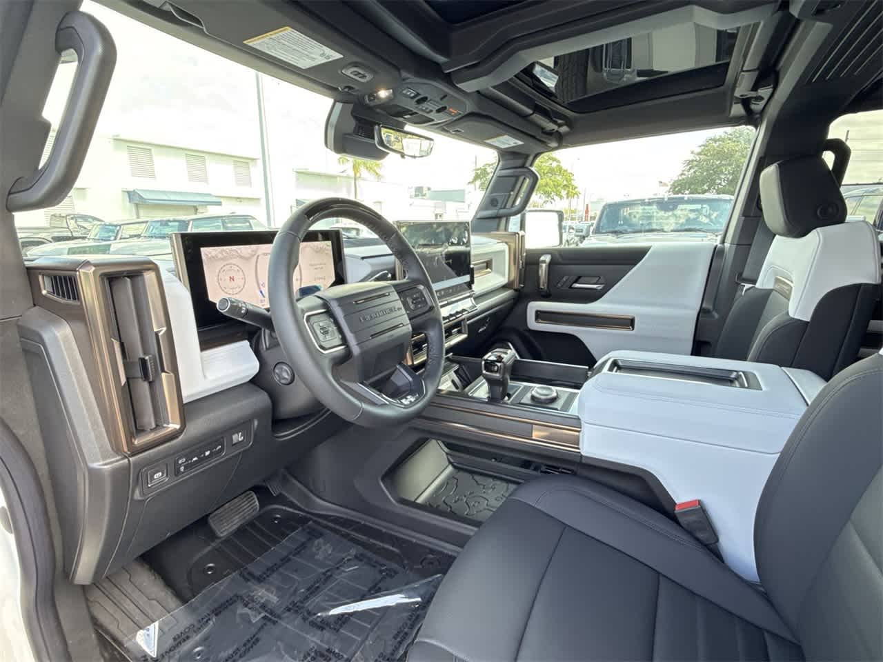 2025 GMC HUMMER EV 2X 17