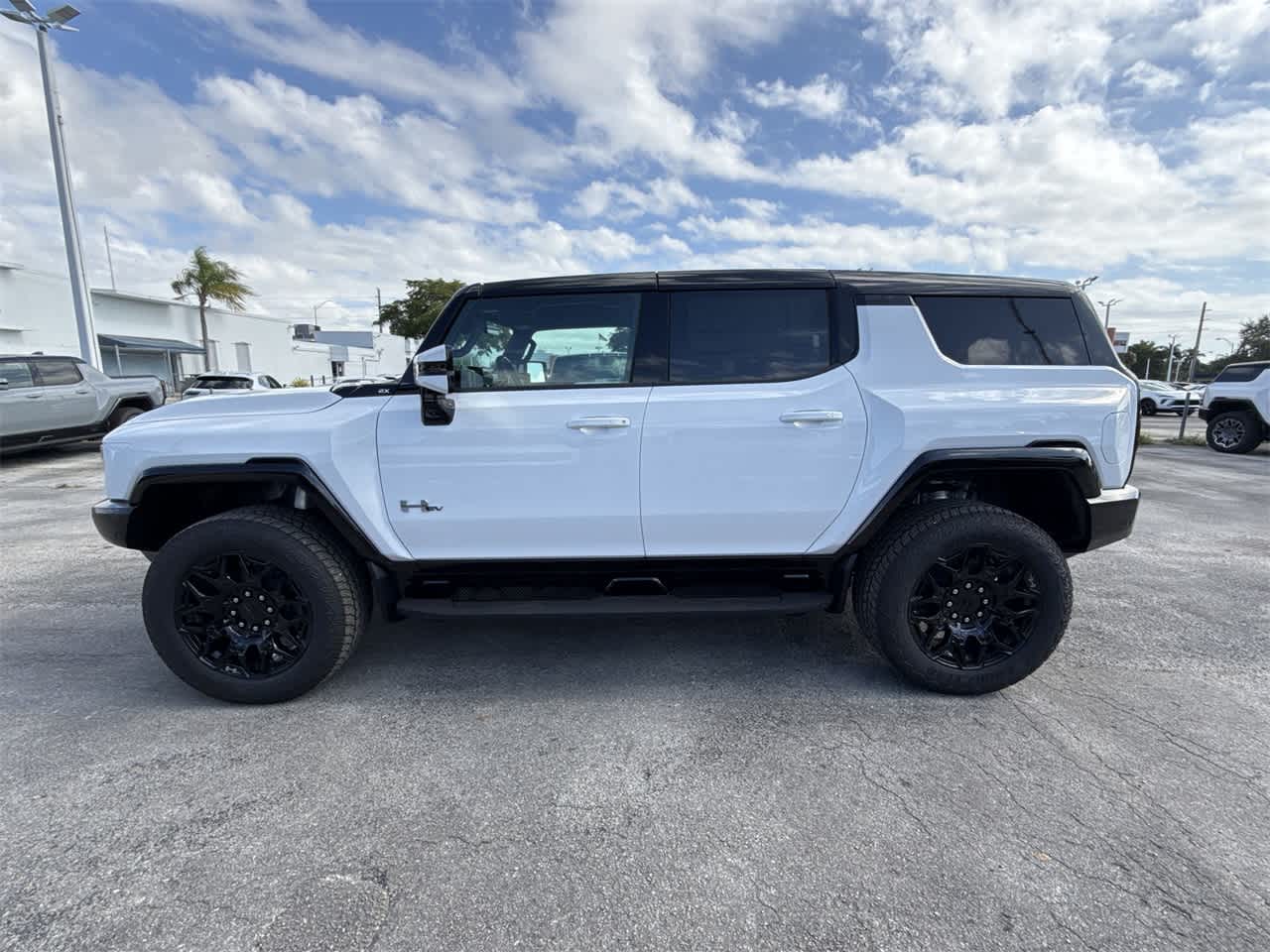 2025 GMC HUMMER EV 2X 14