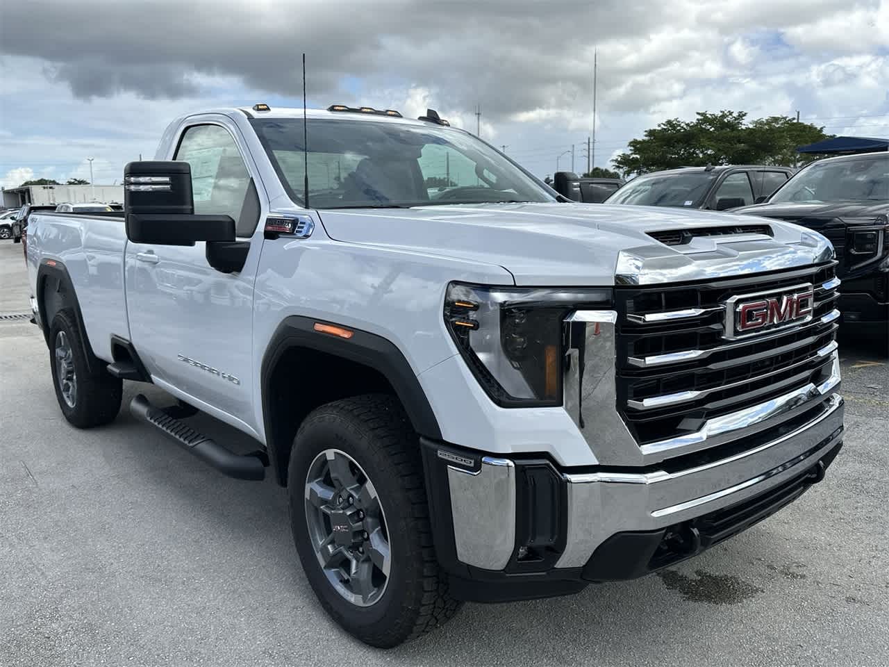 2025 GMC Sierra 2500HD SLE 4WD Reg Cab 142 9