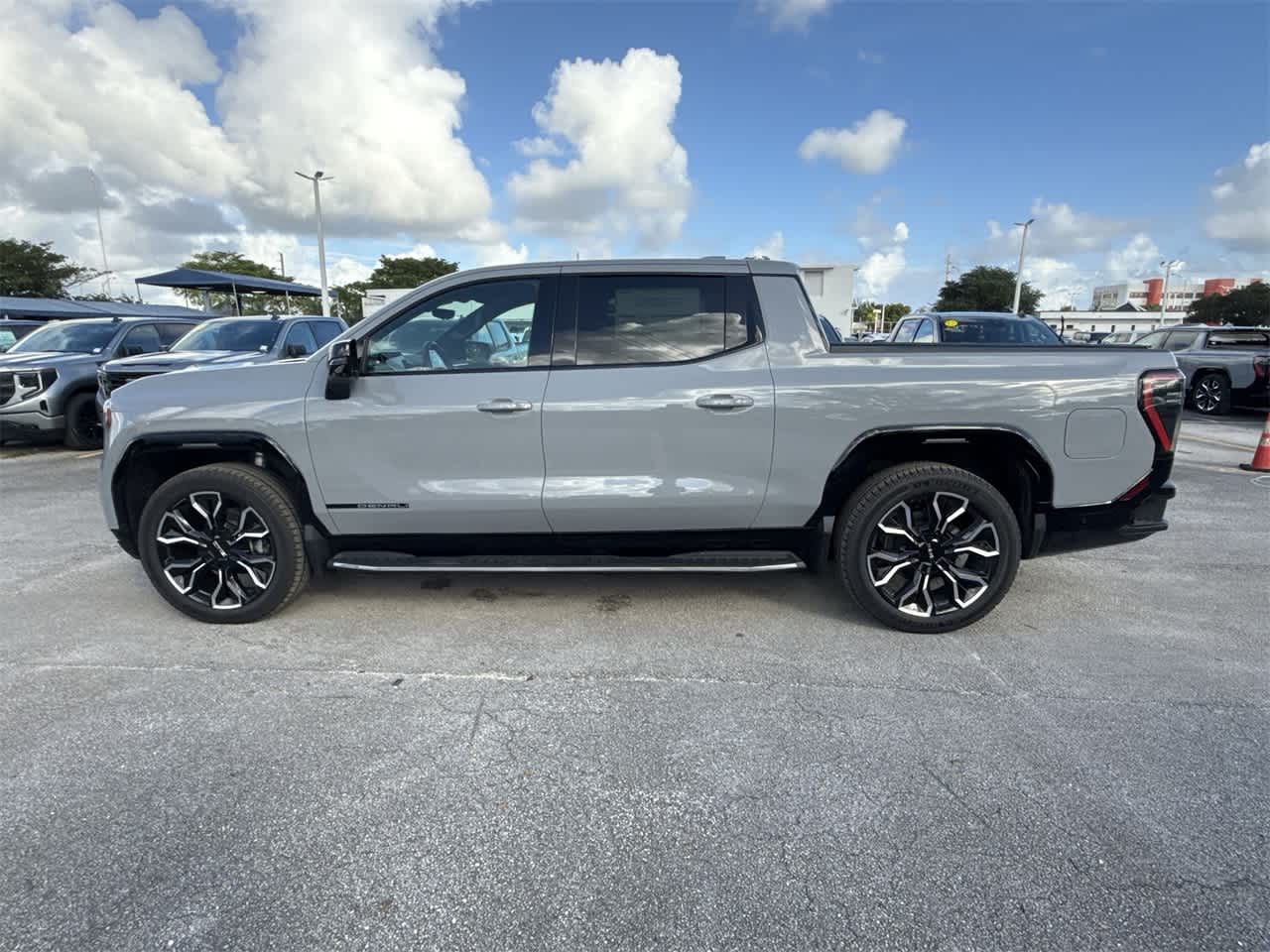 2024 GMC Sierra EV Denali Edition 1 e4WD Crew Cab 14