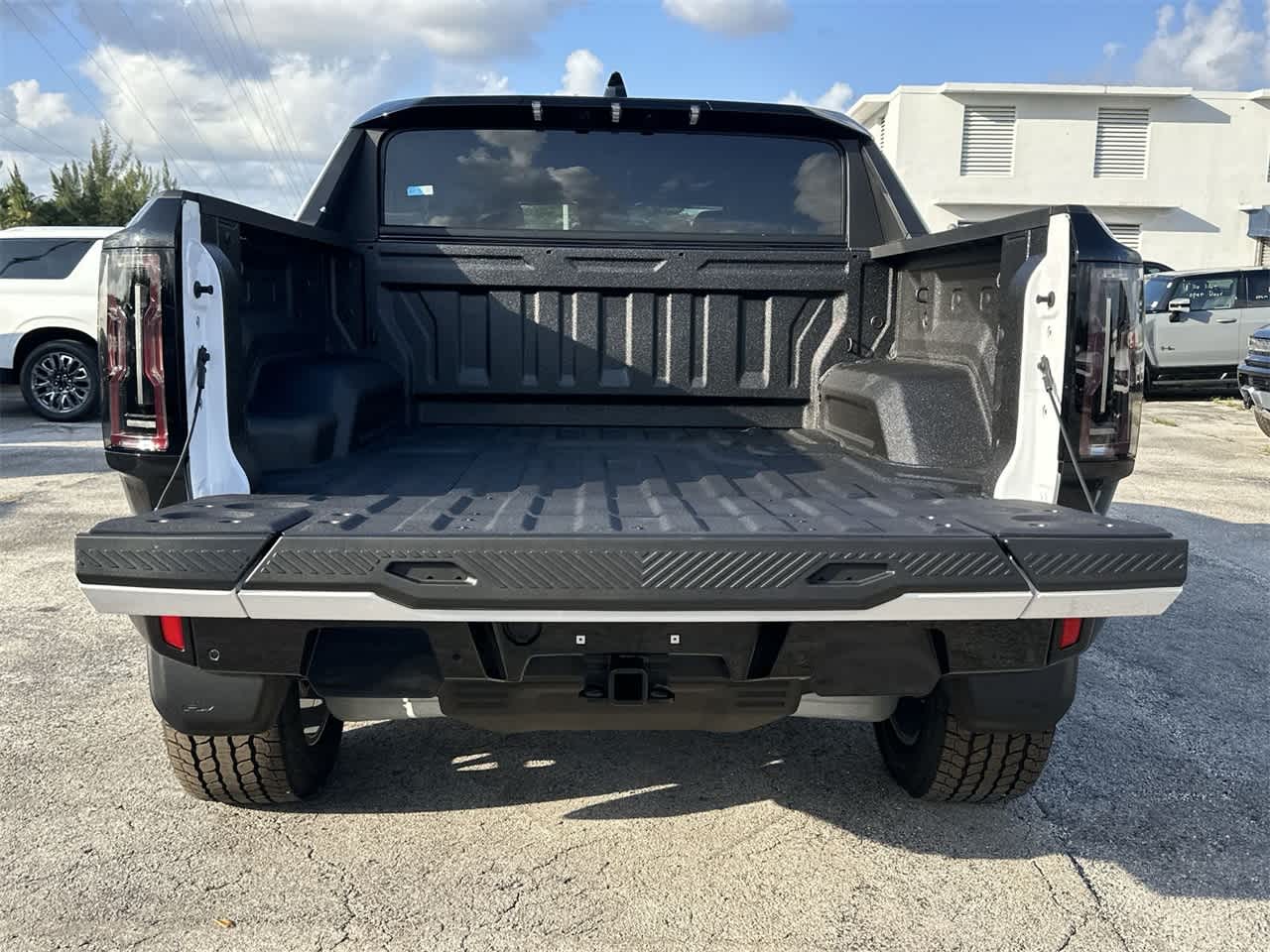 2025 GMC HUMMER EV Pickup 3X e4WD Crew Cab 23