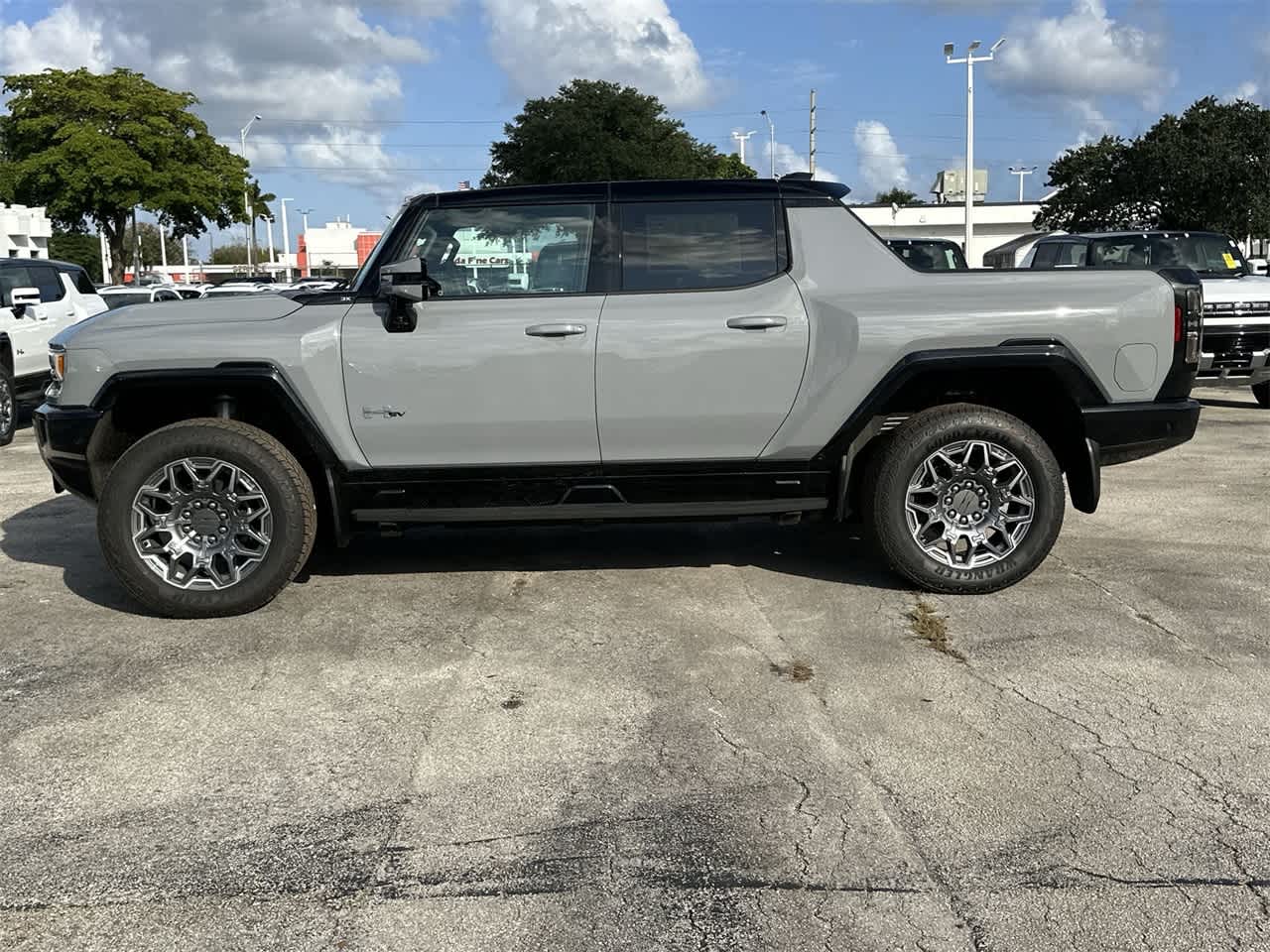 2024 GMC HUMMER EV Pickup 3X e4WD Crew Cab 3X 8