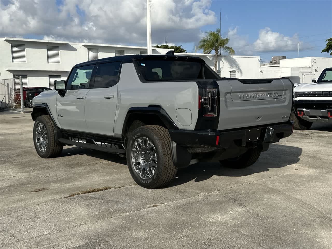 2024 GMC HUMMER EV Pickup 3X e4WD Crew Cab 3X 7