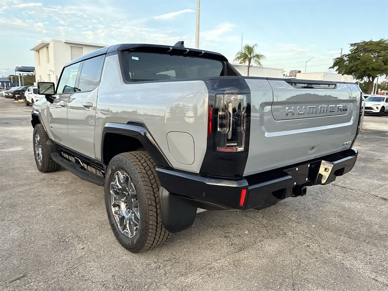 2024 GMC HUMMER EV Pickup 3X e4WD Crew Cab 3X 7