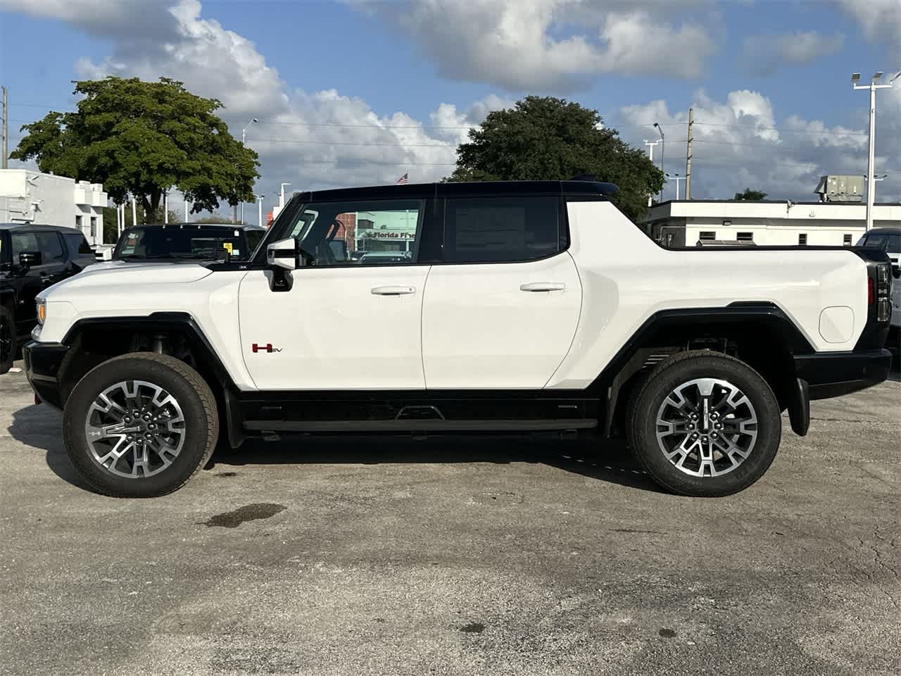 2024 GMC HUMMER EV Pickup 3X e4WD Crew Cab 3X 8