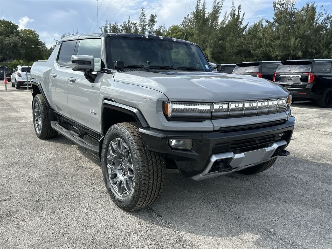 2025 GMC HUMMER EV Pickup 3X e4WD Crew Cab 9