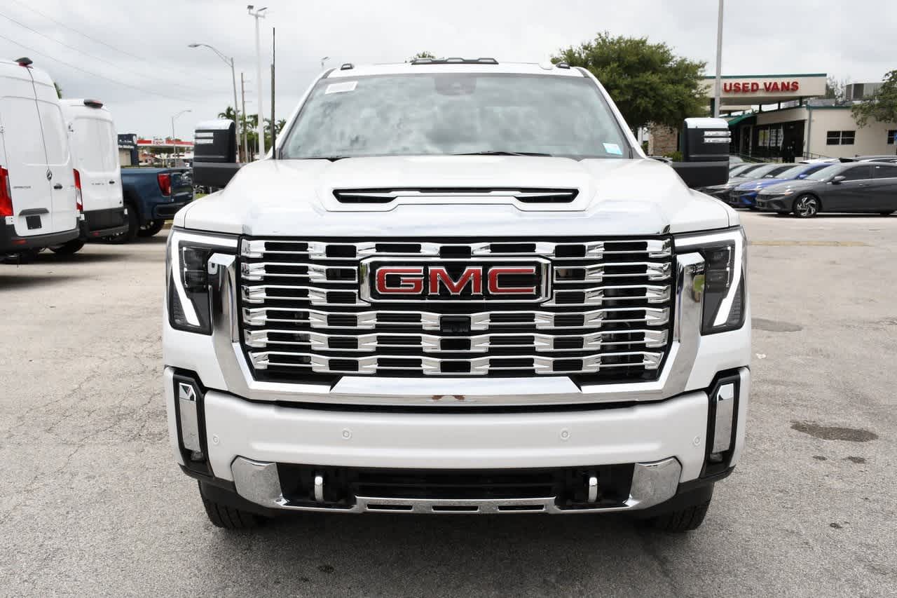 2024 GMC Sierra 3500HD Denali 4WD Crew Cab 172 6