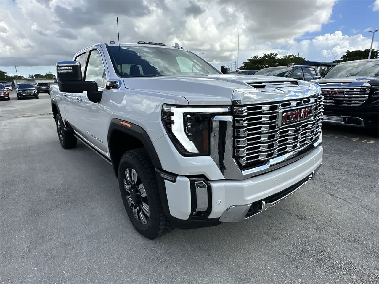 2025 GMC Sierra 2500HD Denali 4WD Crew Cab 159 9