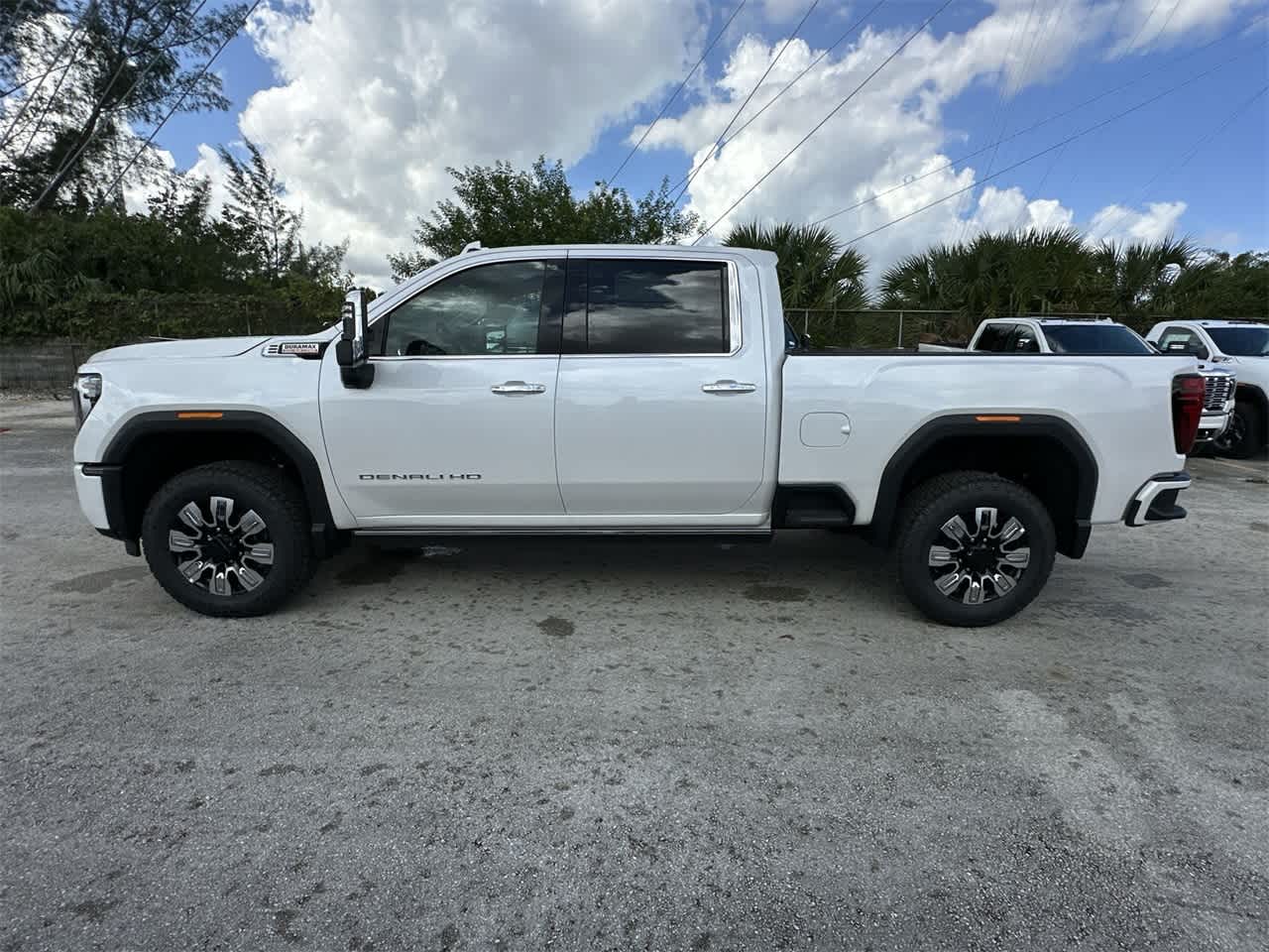 2025 GMC Sierra 2500HD Denali 4WD Crew Cab 159 14