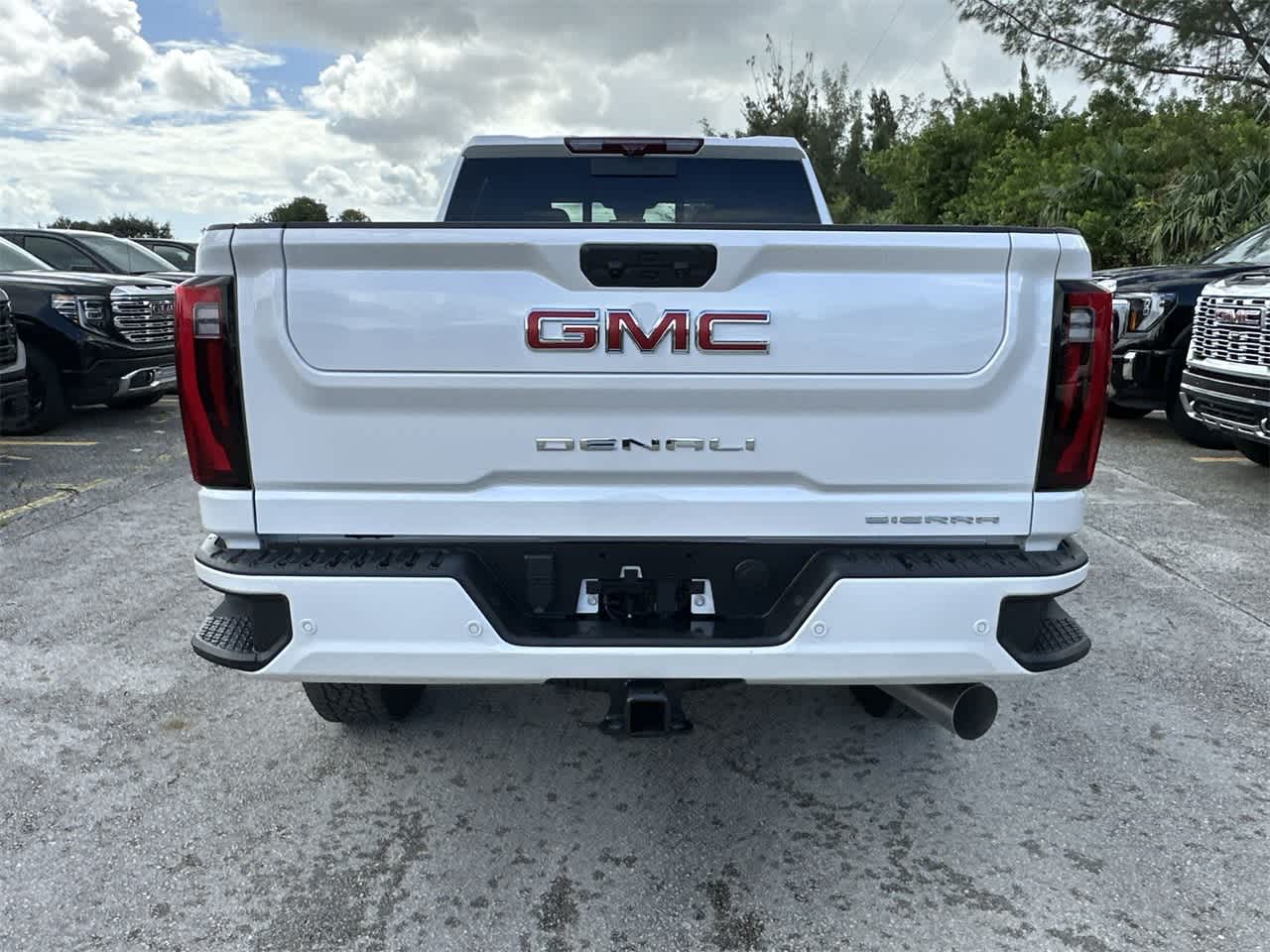 2025 GMC Sierra 2500HD Denali 4WD Crew Cab 159 11