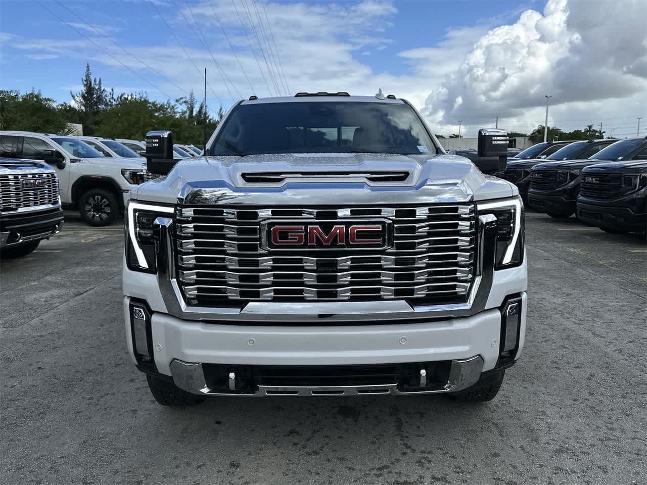 2025 GMC Sierra 2500HD Denali 4WD Crew Cab 159 8