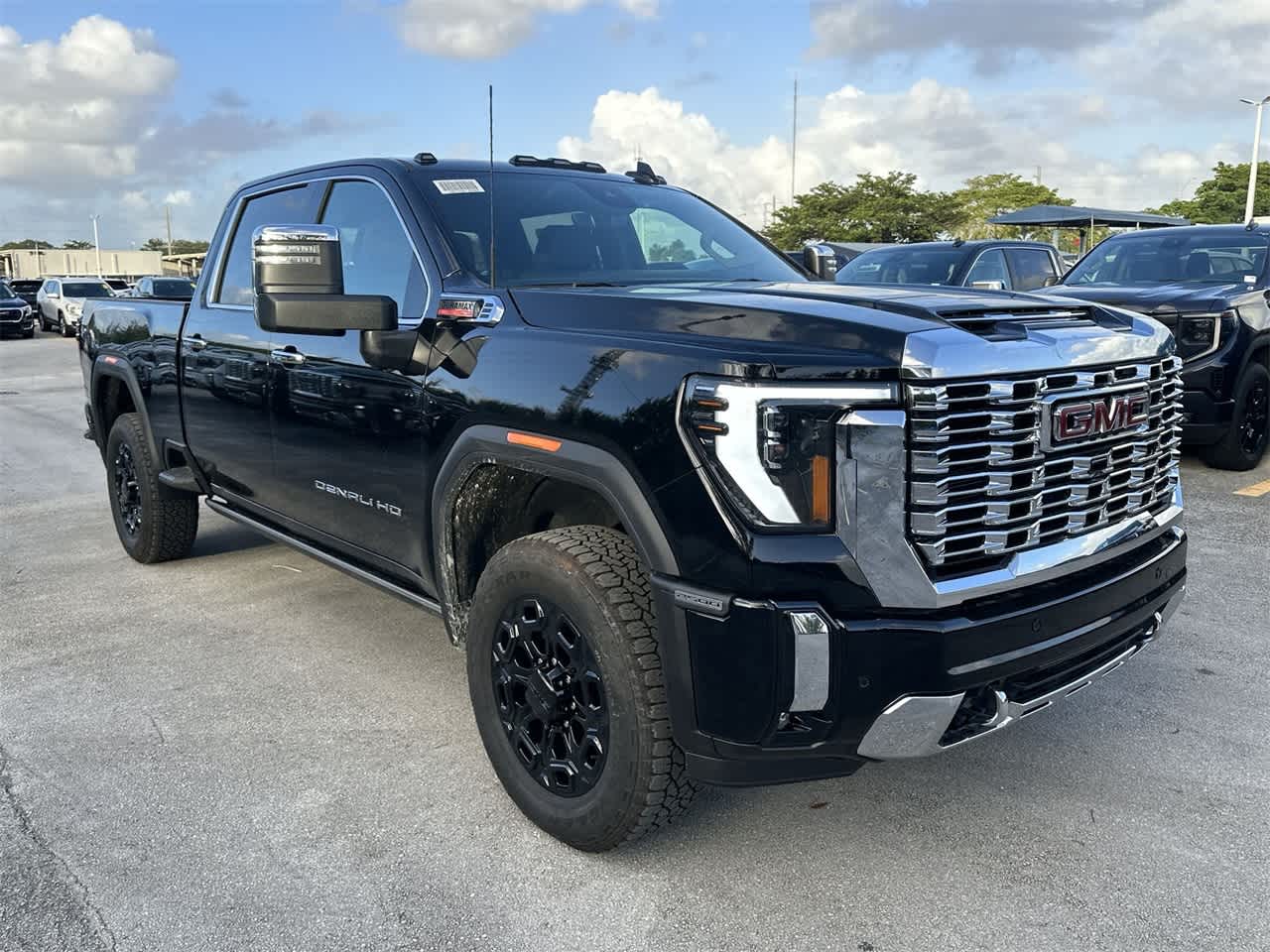 2025 GMC Sierra 2500HD Denali 4WD Crew Cab 159 3