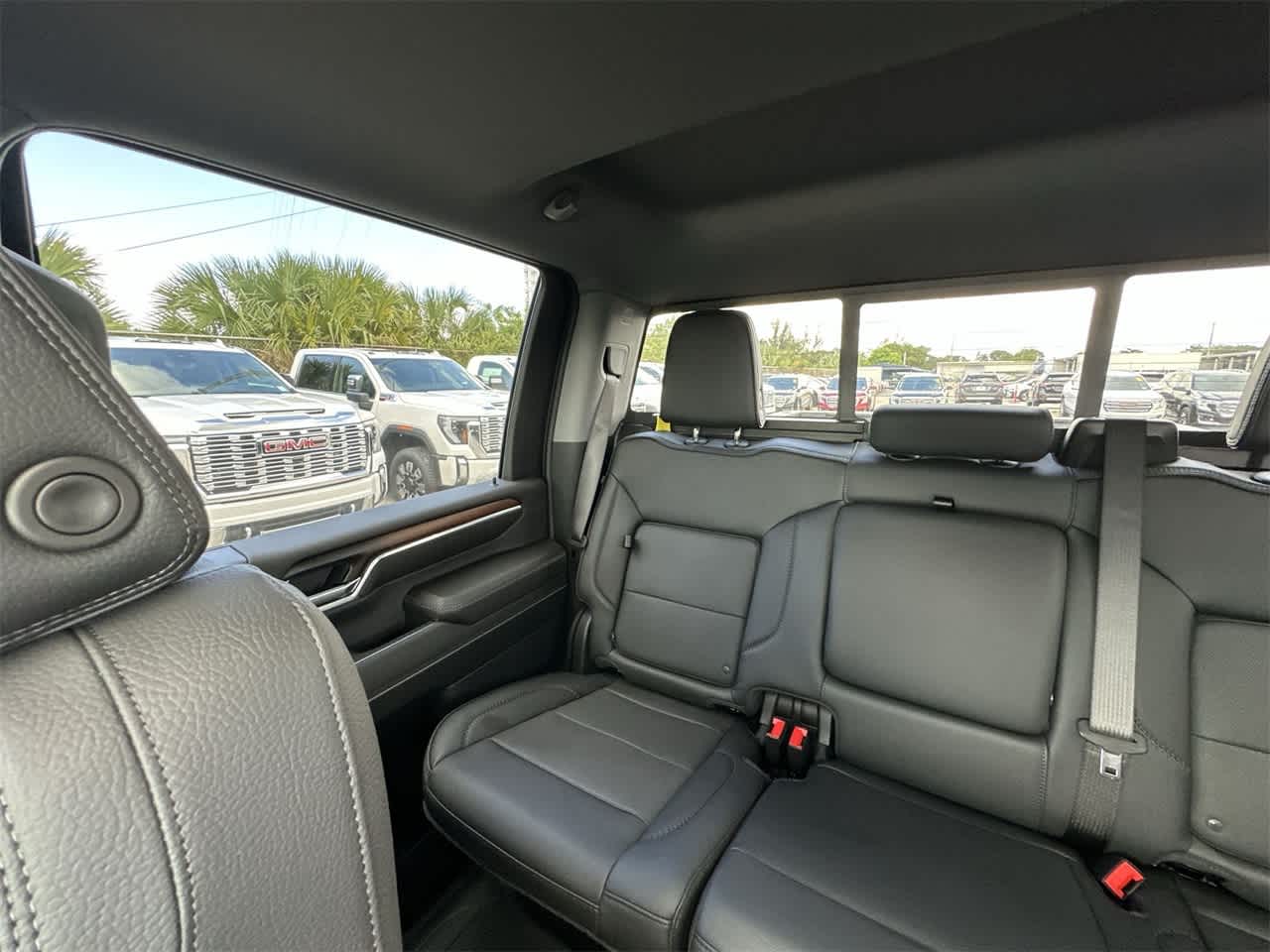 2025 GMC Sierra 2500HD Denali 4WD Crew Cab 159 4