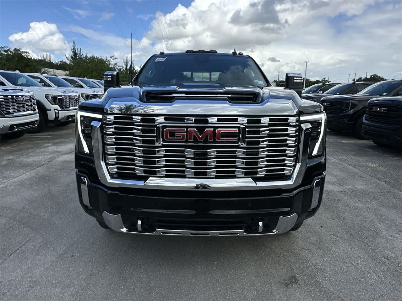 2025 GMC Sierra 2500HD Denali 4WD Crew Cab 159 8