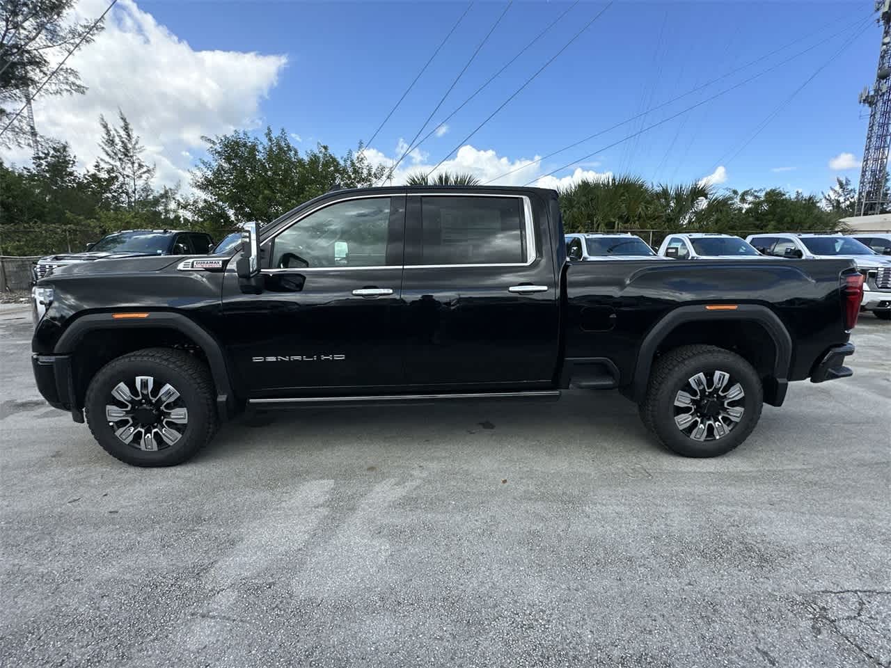 2025 GMC Sierra 2500HD Denali 4WD Crew Cab 159 14