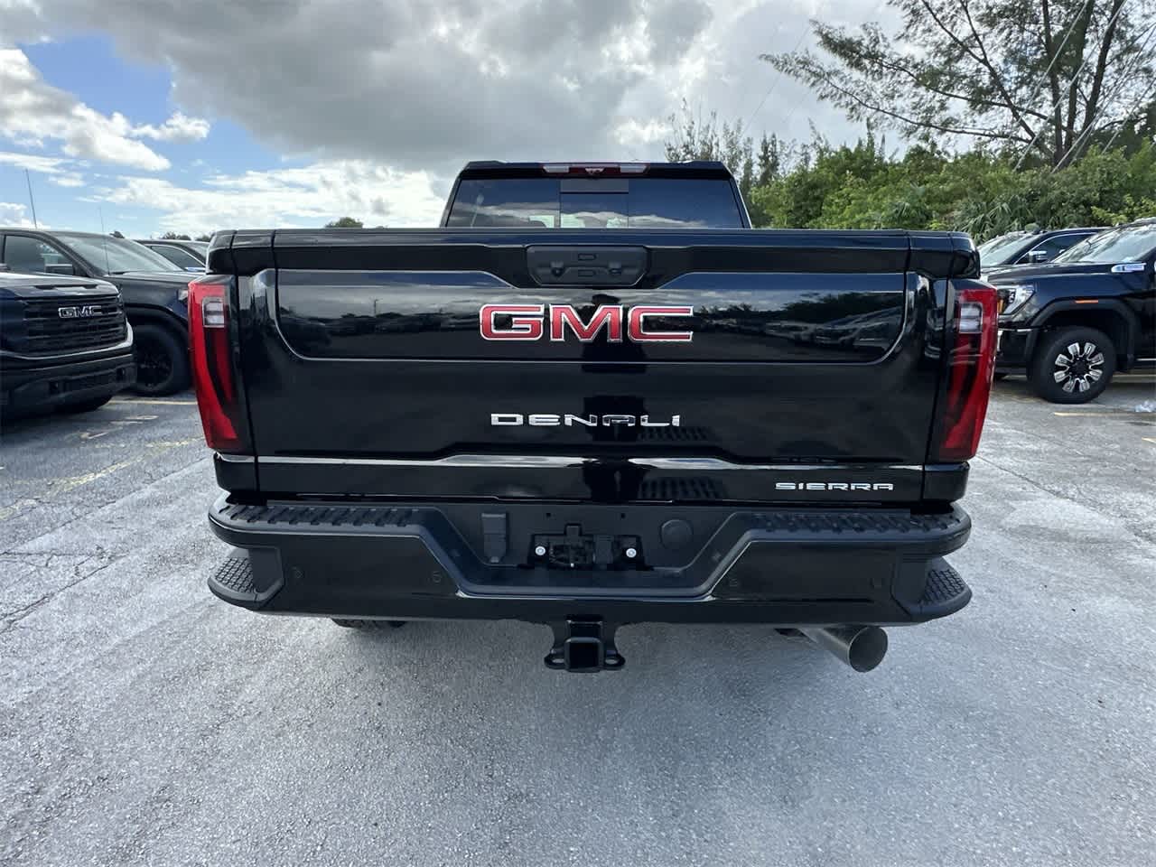 2025 GMC Sierra 2500HD Denali 4WD Crew Cab 159 11