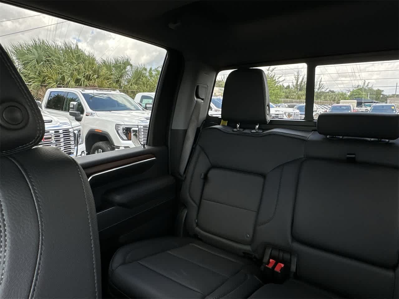 2025 GMC Sierra 2500HD Denali 4WD Crew Cab 159 4