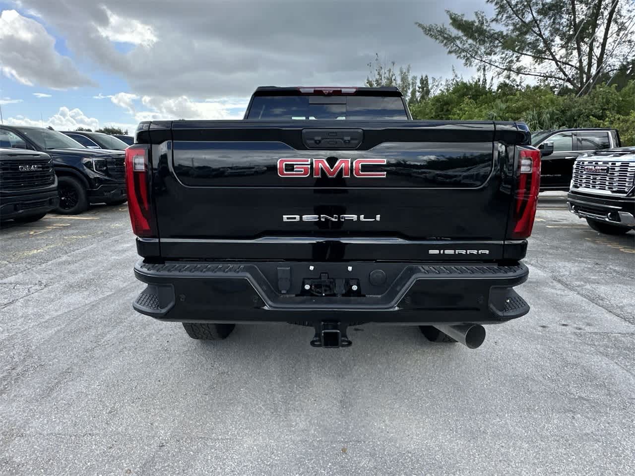 2025 GMC Sierra 2500HD Denali 4WD Crew Cab 159 11