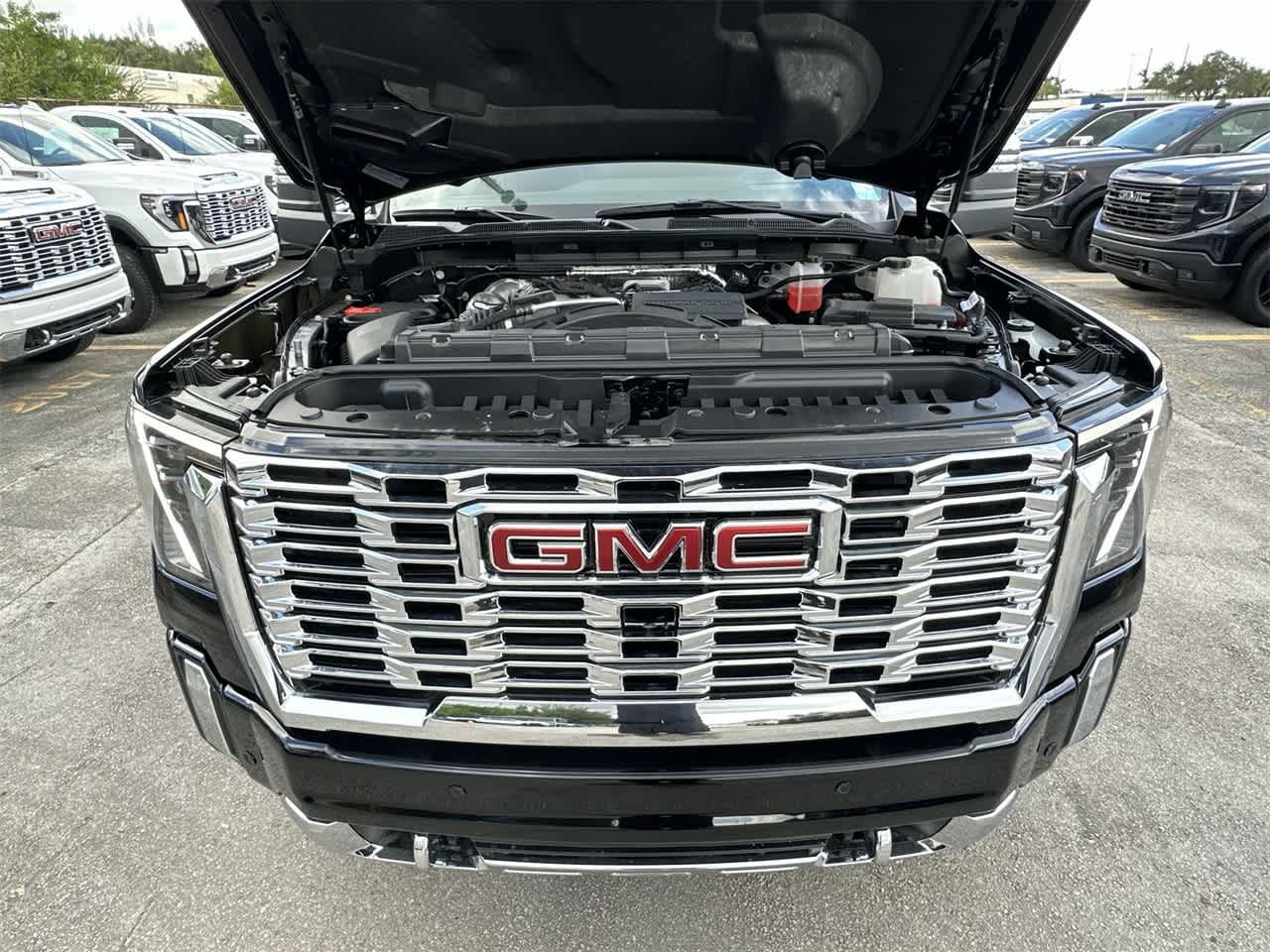 2025 GMC Sierra 2500HD Denali 4WD Crew Cab 159 16