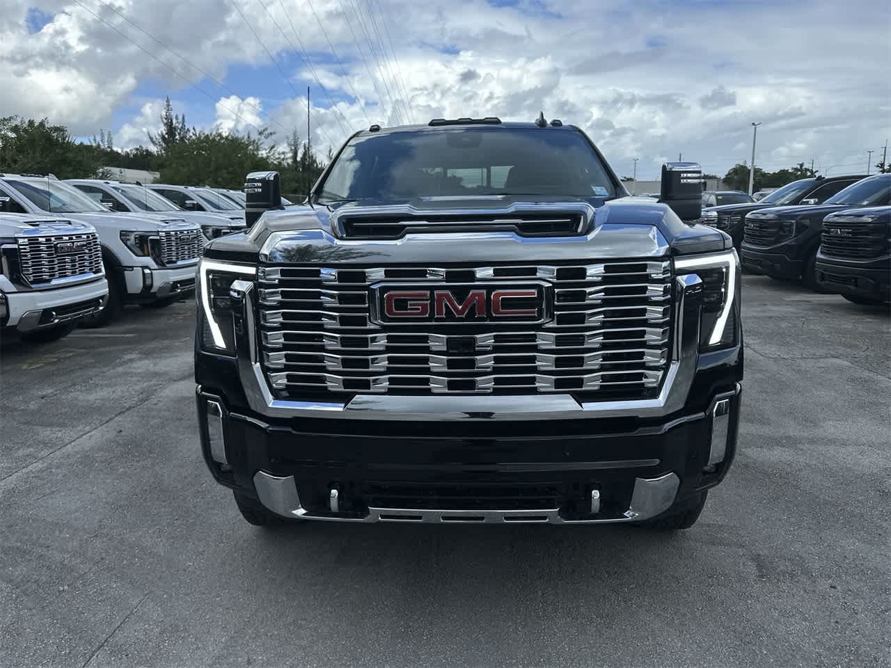 2025 GMC Sierra 2500HD Denali 4WD Crew Cab 159 8