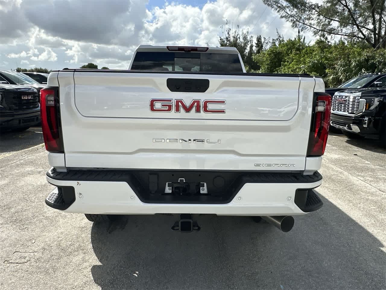 2025 GMC Sierra 2500HD Denali 4WD Crew Cab 159 11