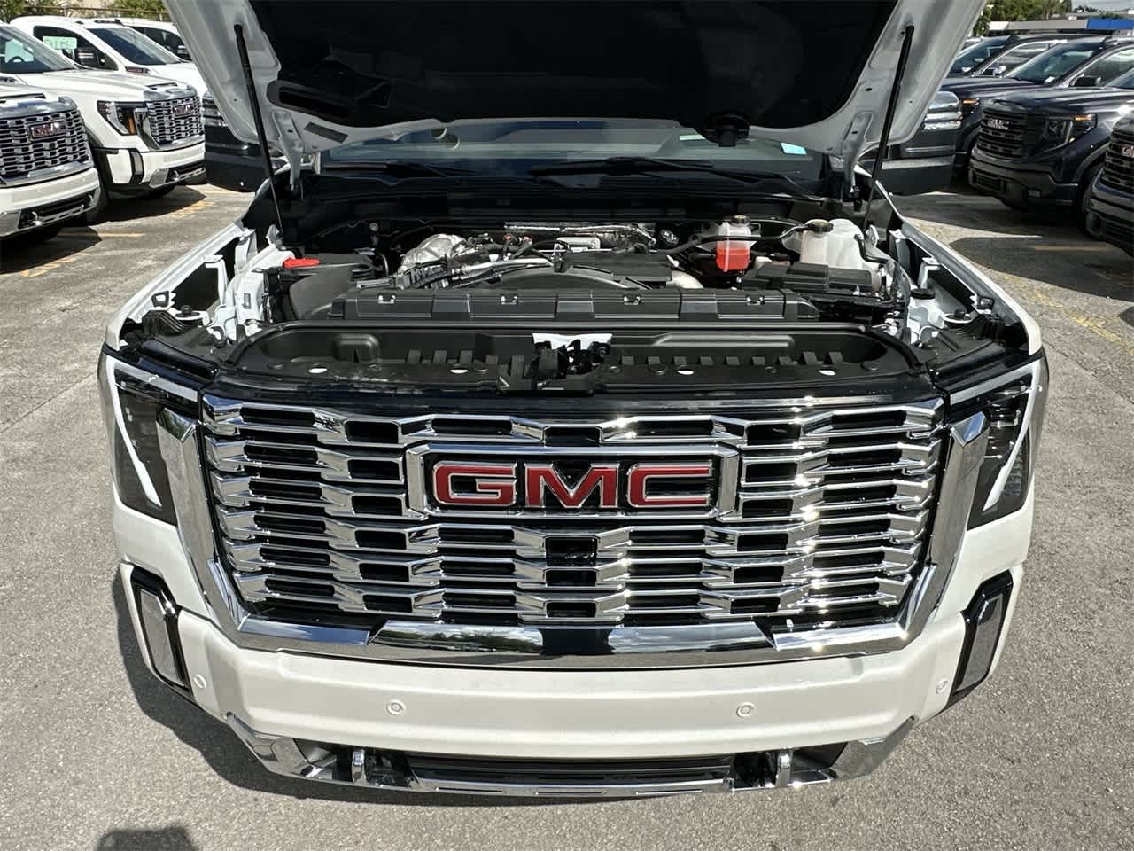 2025 GMC Sierra 2500HD Denali 4WD Crew Cab 159 16