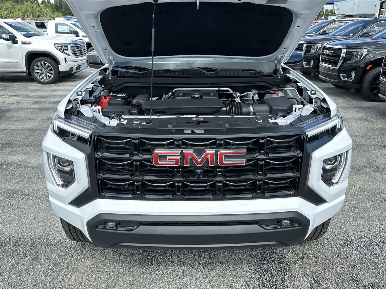 2024 GMC Canyon 2WD Elevation Crew Cab 10