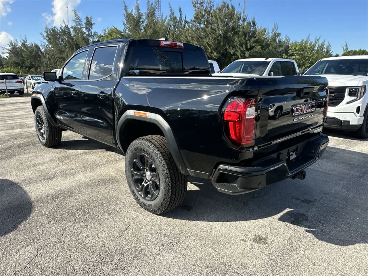 2024 GMC Canyon 2WD Elevation Crew Cab 7