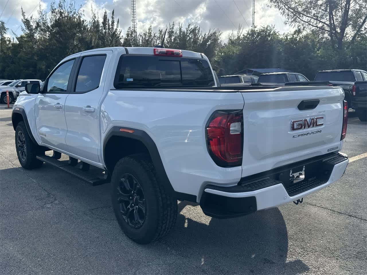 2024 GMC Canyon 2WD Elevation Crew Cab 13