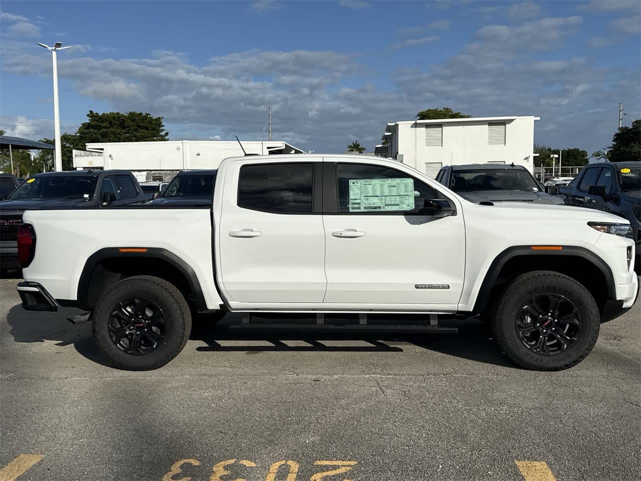 2024 GMC Canyon 2WD Elevation Crew Cab 10