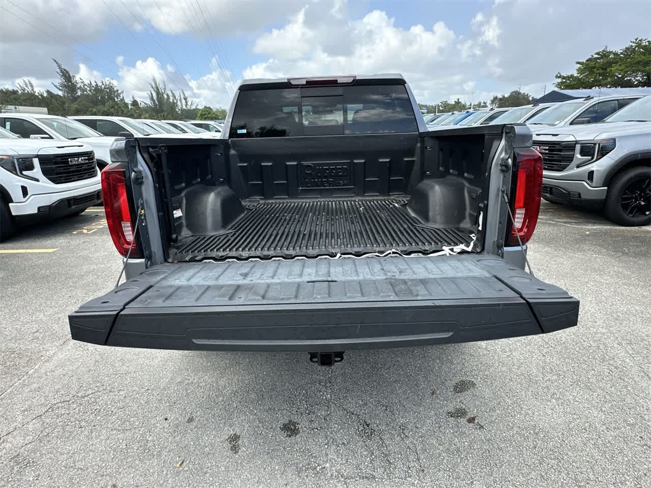 2021 GMC Sierra 1500 SLT 2WD Crew Cab 147 23