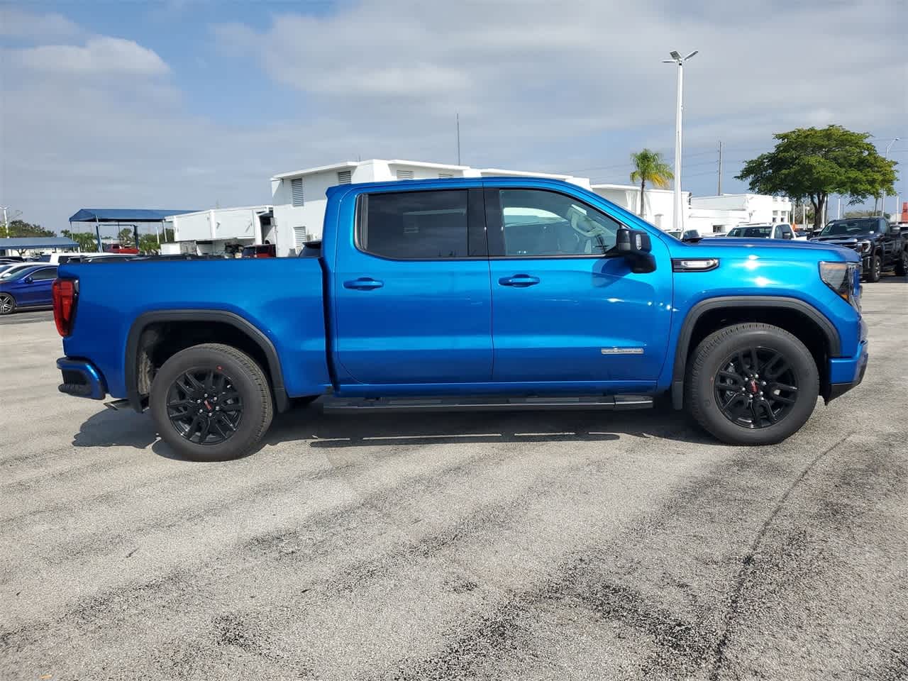 2024 GMC Sierra 1500 Elevation 2WD Crew Cab 147 4