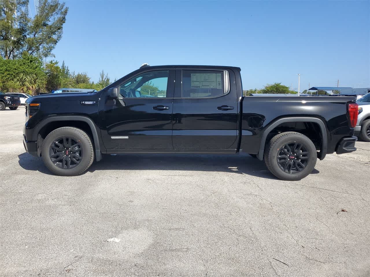 2024 GMC Sierra 1500 Elevation 2WD Crew Cab 147 8