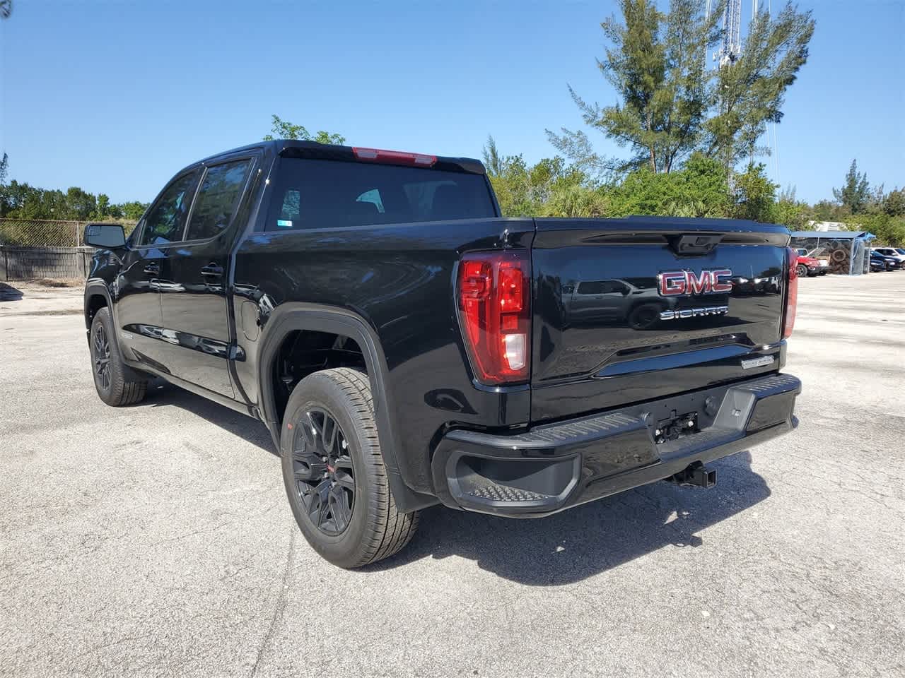 2024 GMC Sierra 1500 Elevation 2WD Crew Cab 147 7