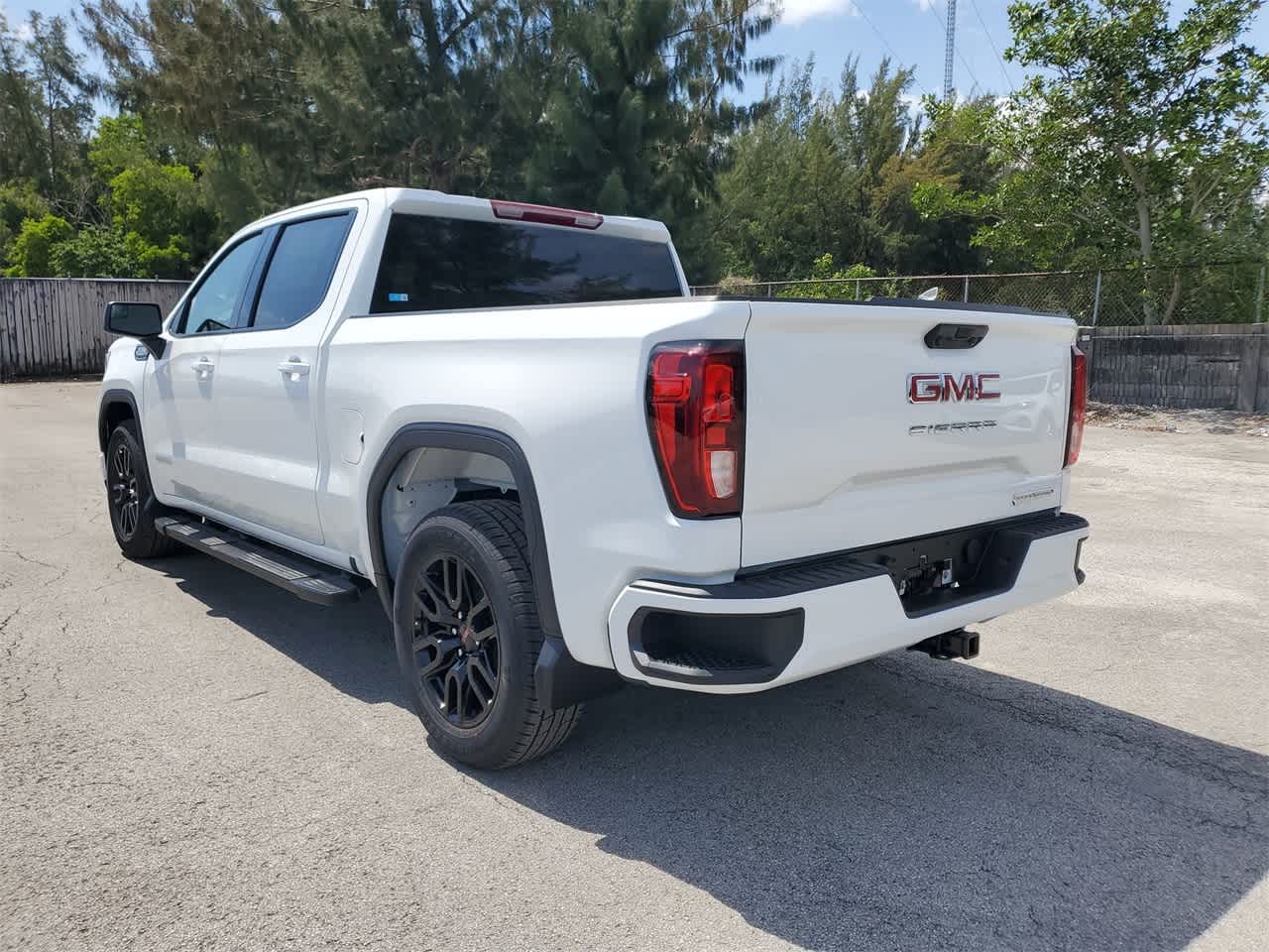 2024 GMC Sierra 1500 Elevation 2WD Crew Cab 147 7