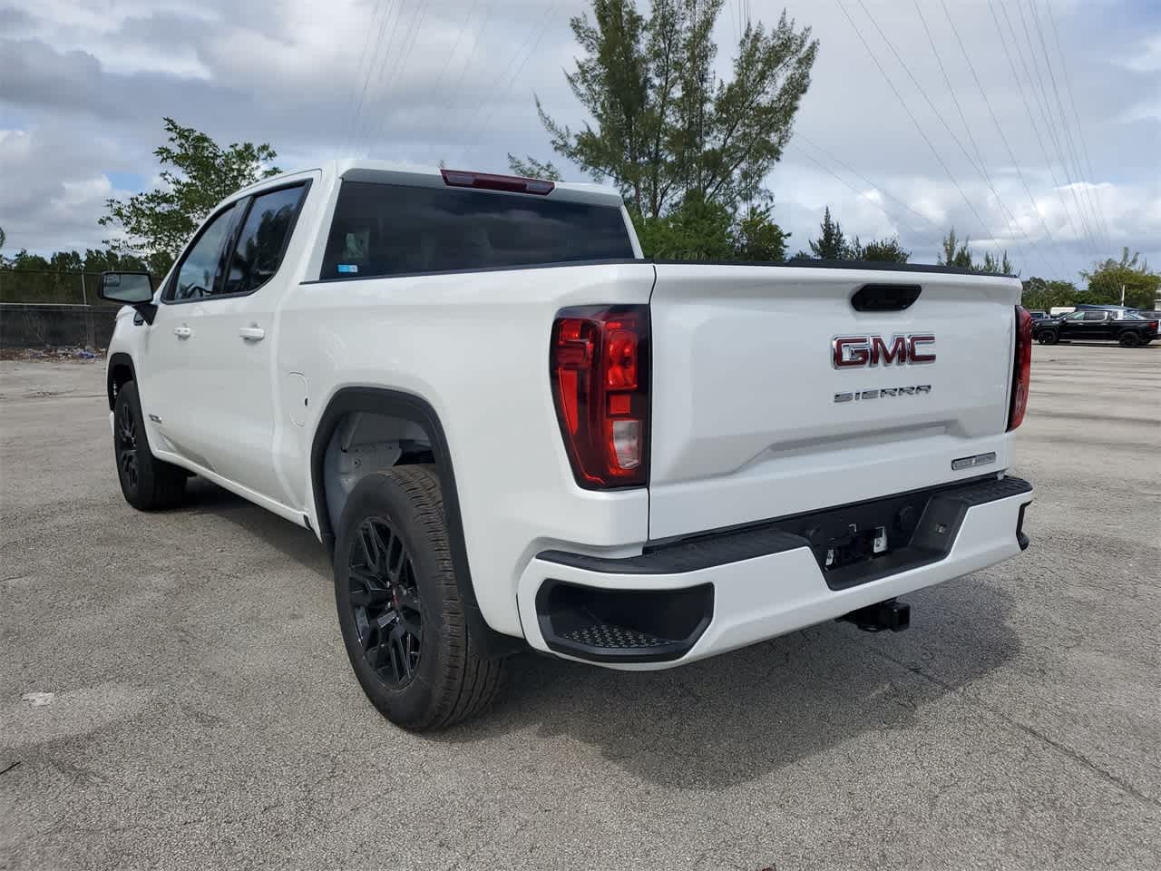 2024 GMC Sierra 1500 Elevation 2WD Crew Cab 147 7