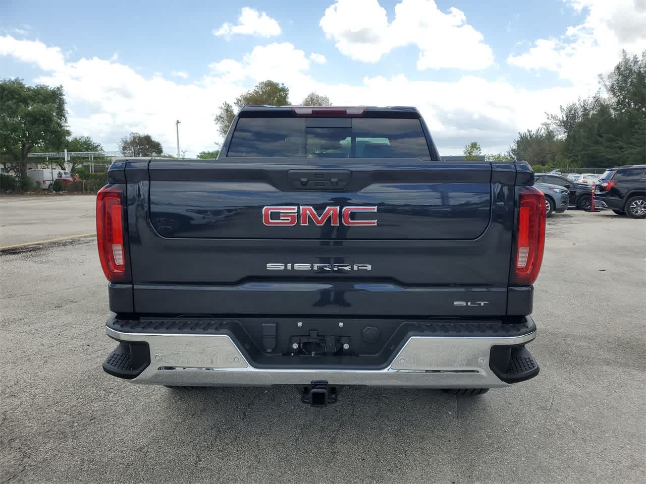 2024 GMC Sierra 1500 SLT 2WD Crew Cab 147 5