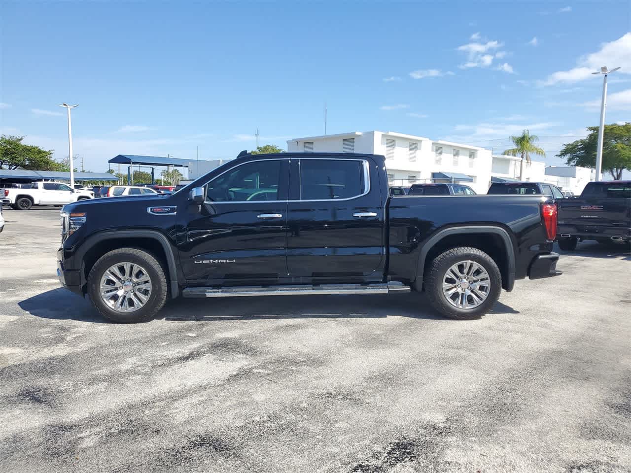 2024 GMC Sierra 1500 Denali 4WD Crew Cab 147 8