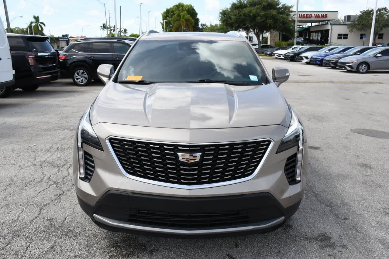 2023 Cadillac XT4 FWD Premium Luxury 8