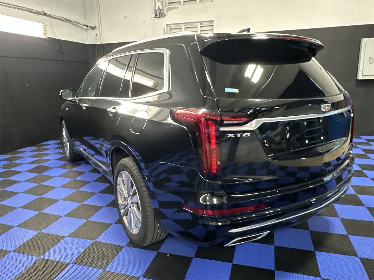 2023 Cadillac XT6 FWD Premium Luxury 7