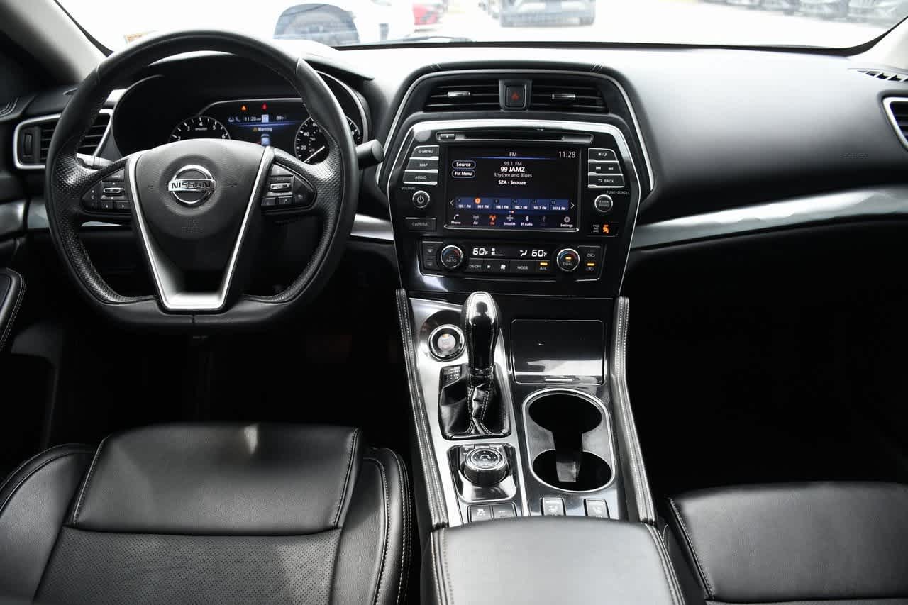 2021 Nissan Maxima SV 10