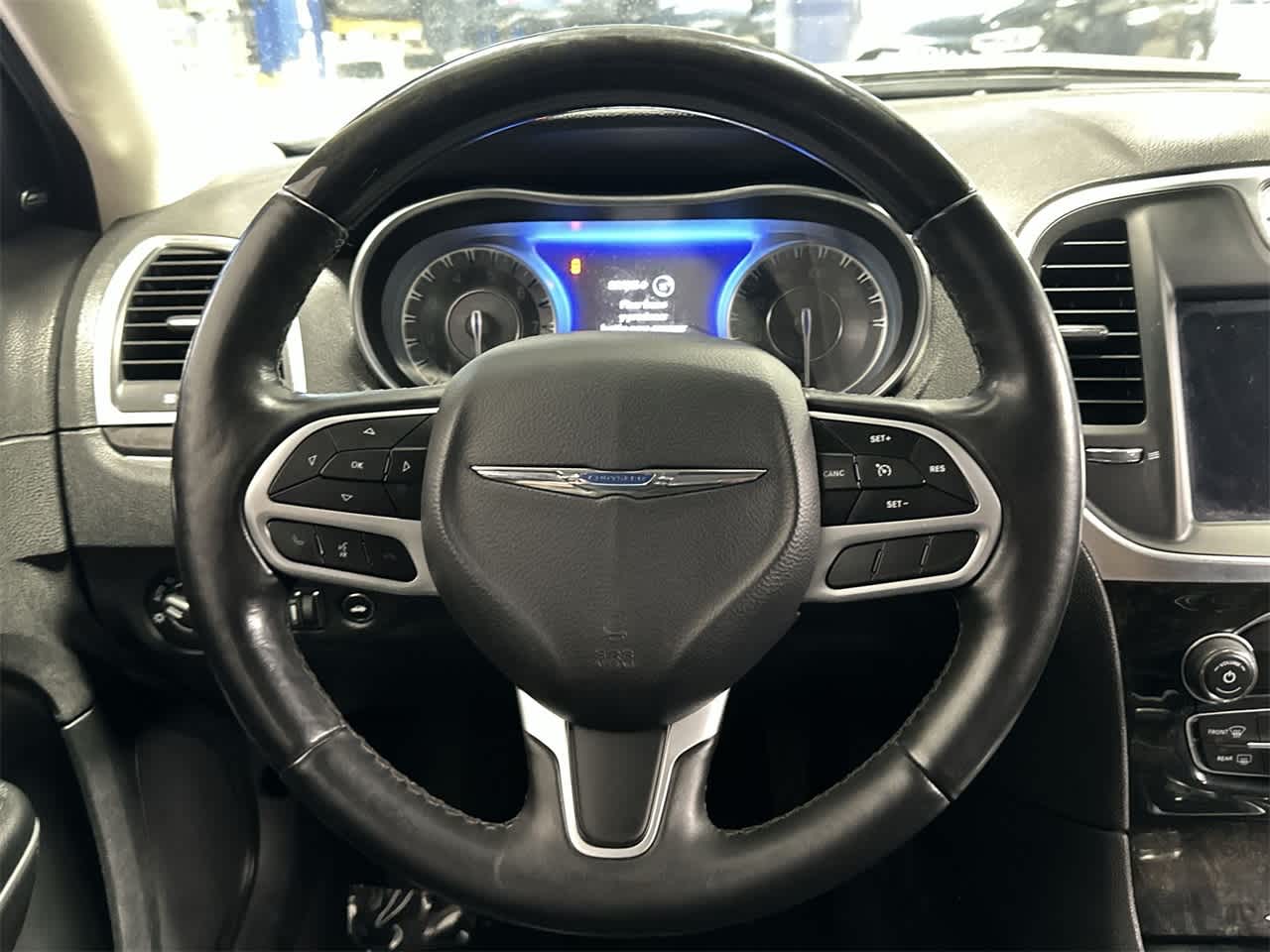 2019 Chrysler 300 Limited 13