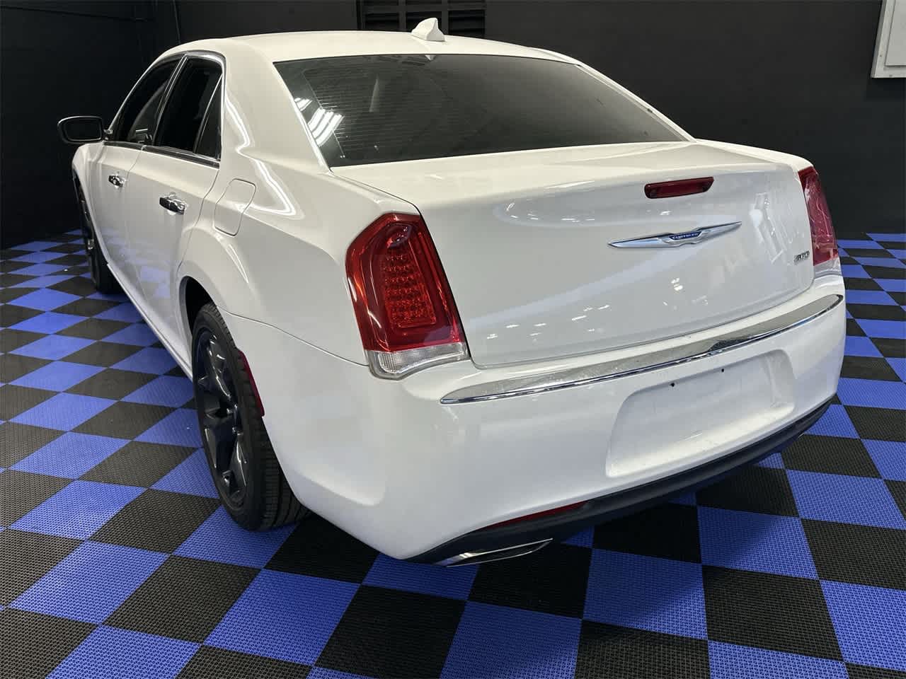 2019 Chrysler 300 Limited 7