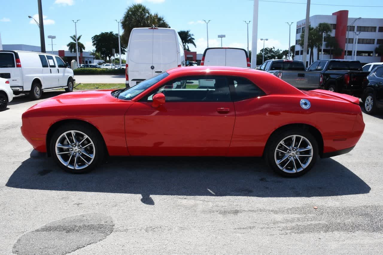 2022 Dodge Challenger GT 2