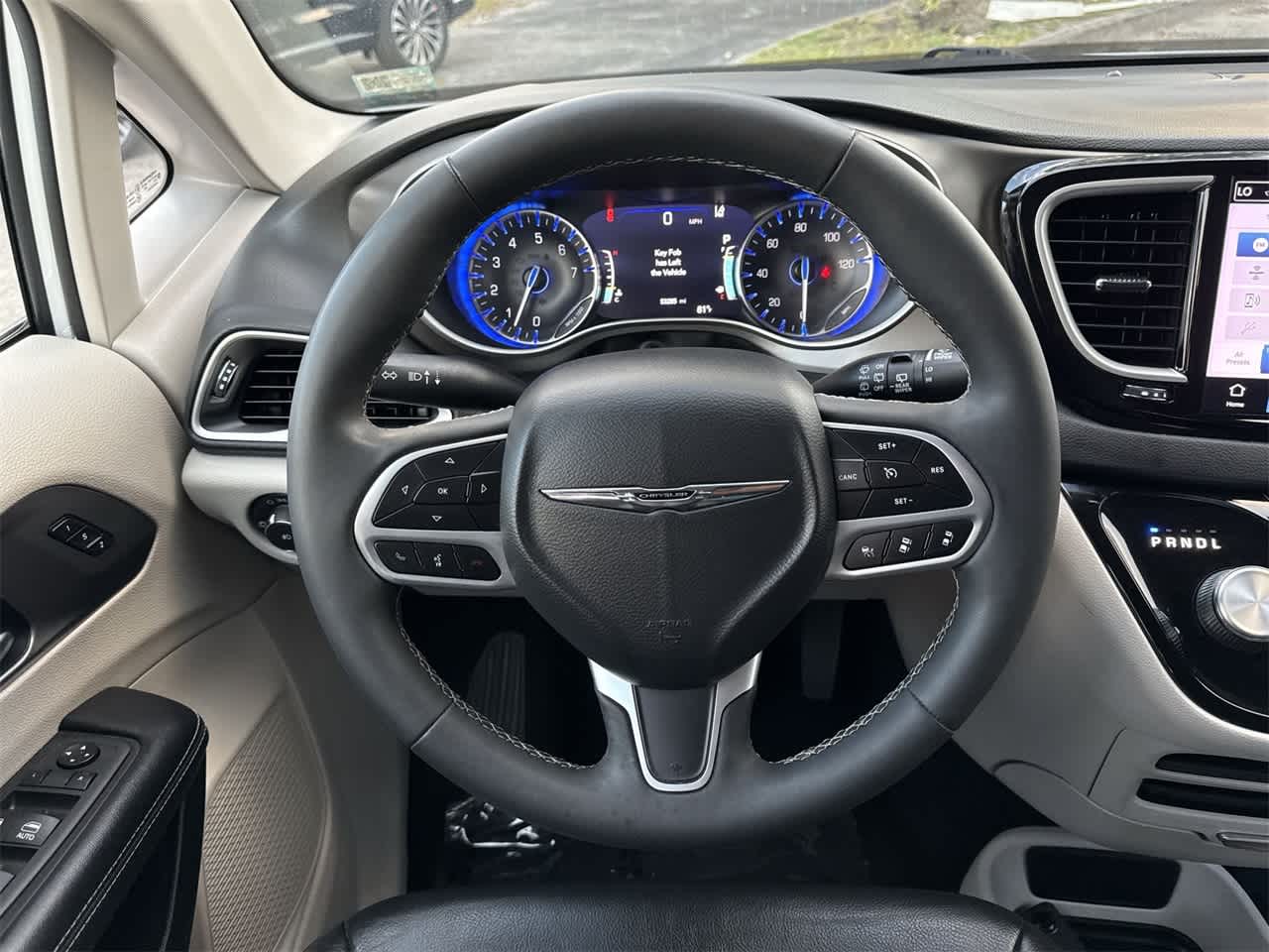 2022 Chrysler Pacifica Touring L 13