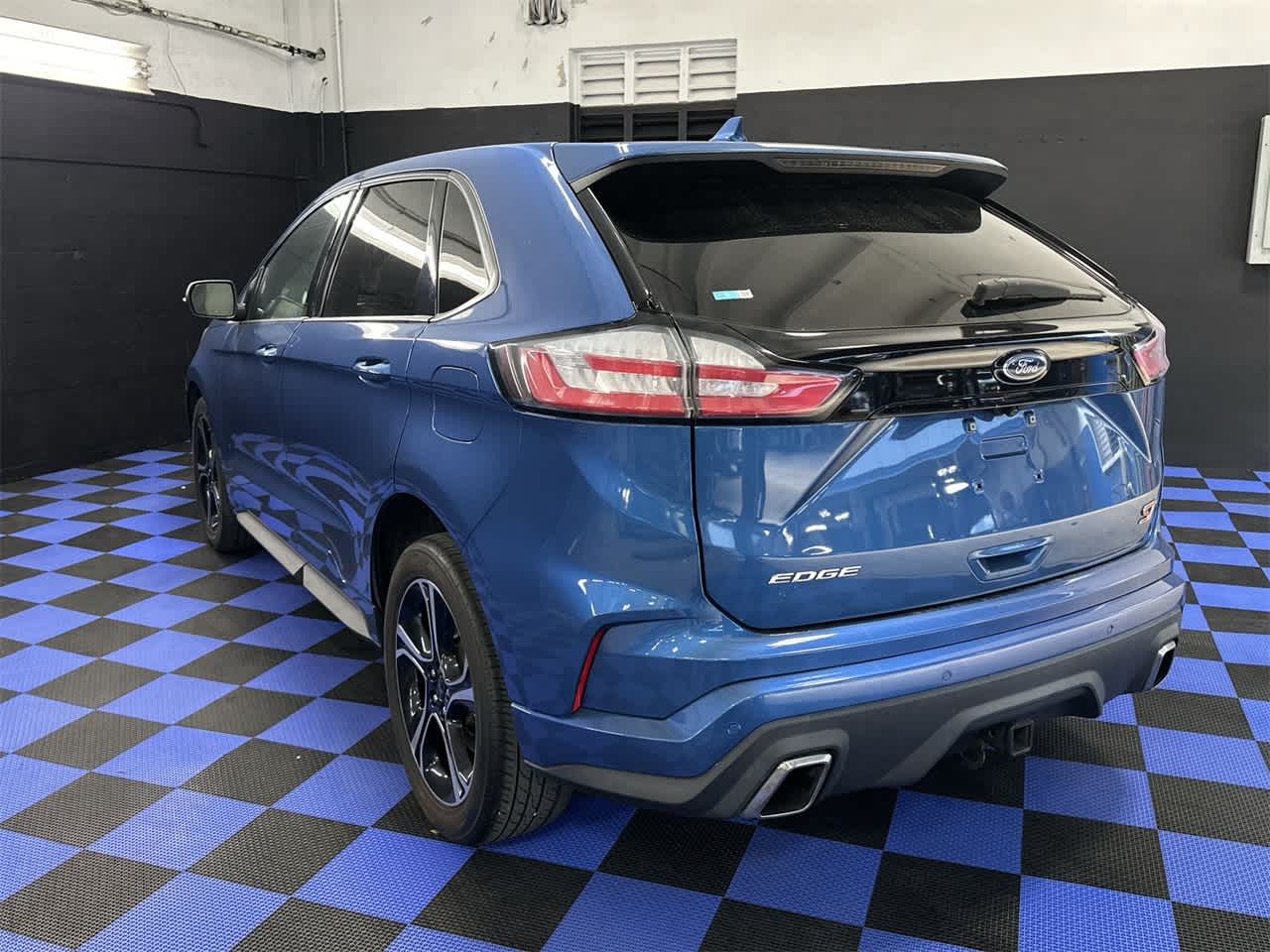 2019 Ford Edge ST 7