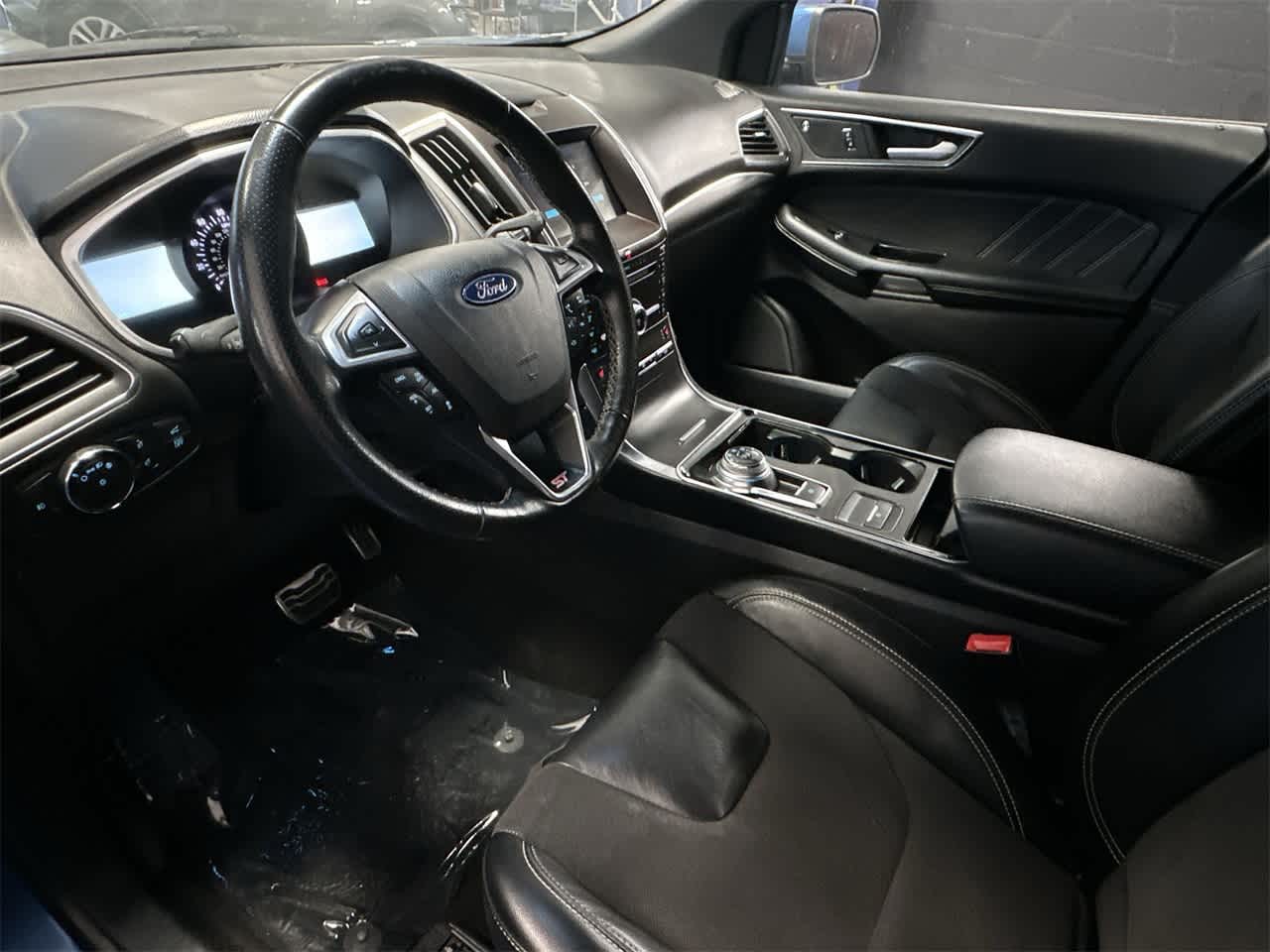 2019 Ford Edge ST 11