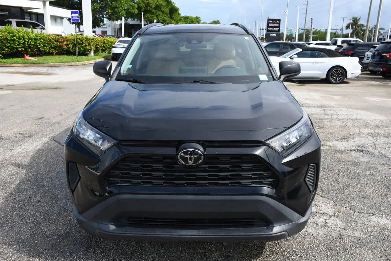 2021 Toyota RAV4 LE 9