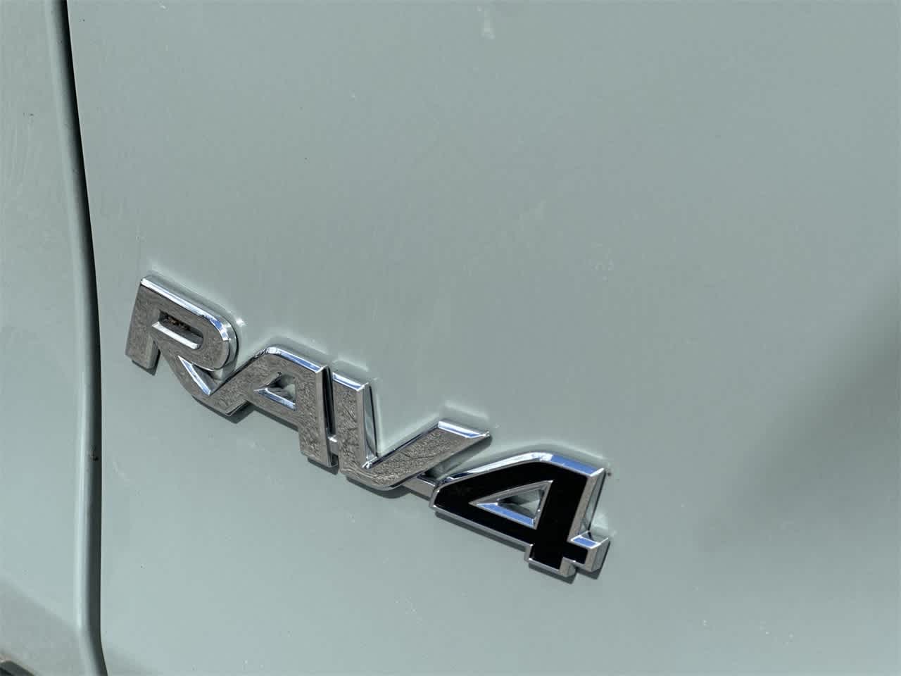 2023 Toyota RAV4 XLE 6