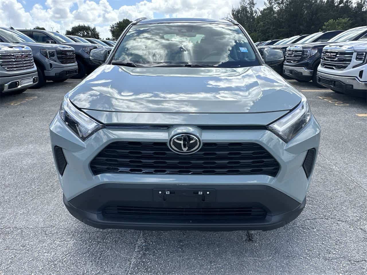 2023 Toyota RAV4 XLE 2